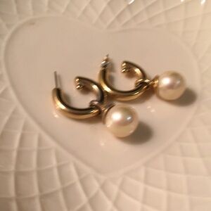 Lovely Hoop Earrings with detachable faux pearls.